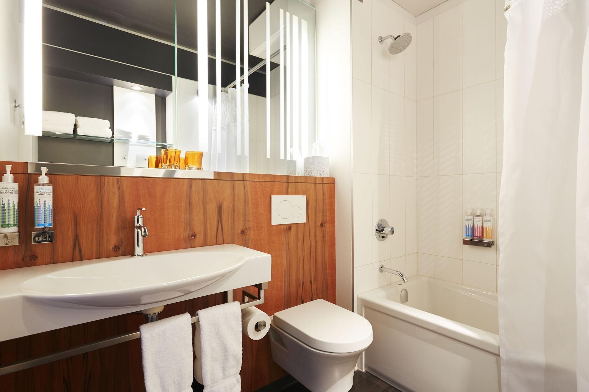 Alt Hotel Ottawa Downtown Экстерьер фото