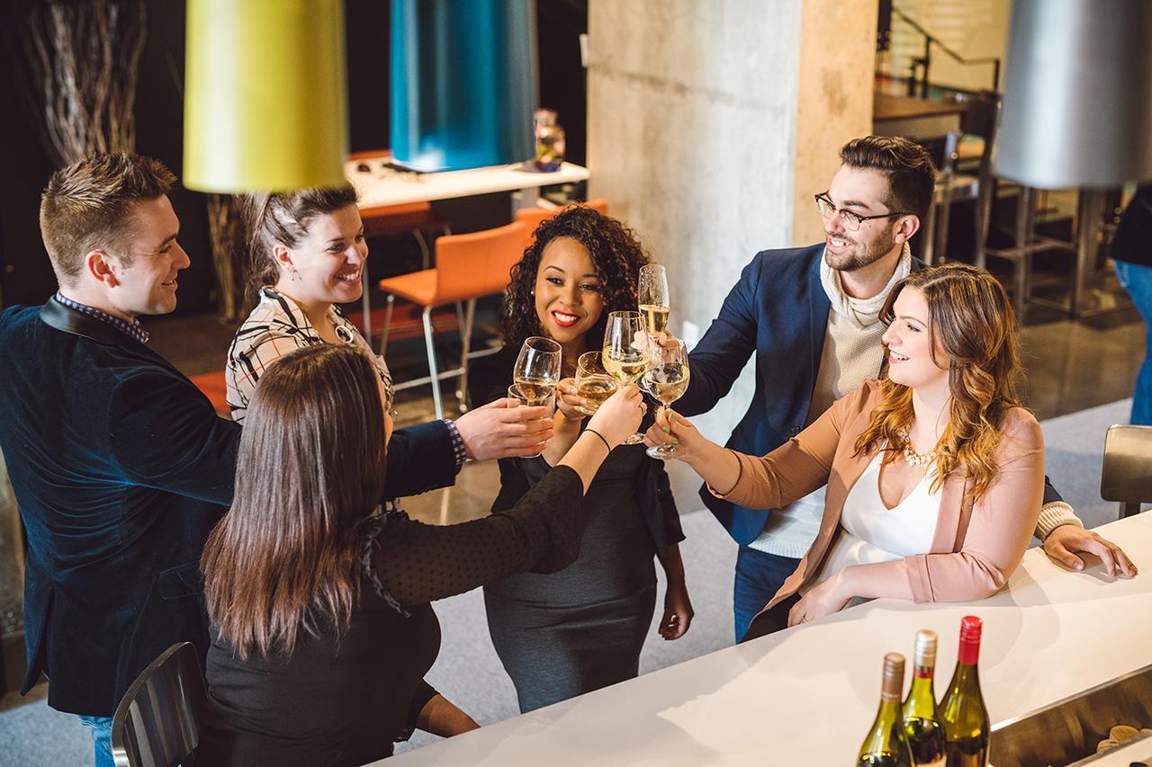 Alt Hotel Ottawa Downtown Экстерьер фото